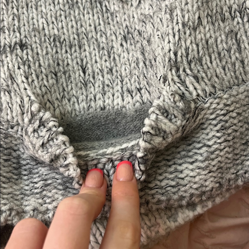 Kenji Gray and Cream Women's Cardigan - Picture 5 of 5